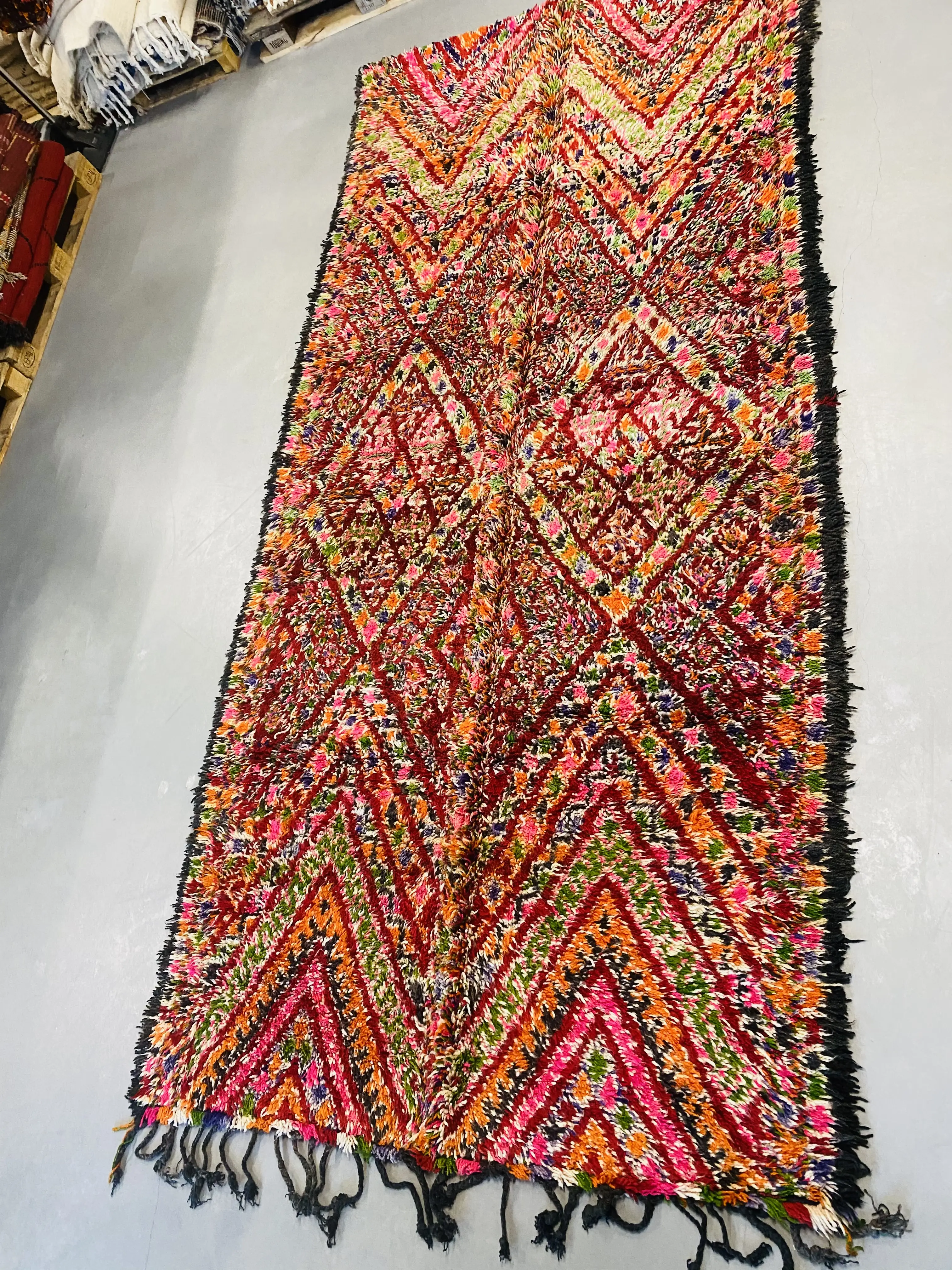 Beni Mguild Rug 370 x 168 - Moroccan Beni Ouarain rug