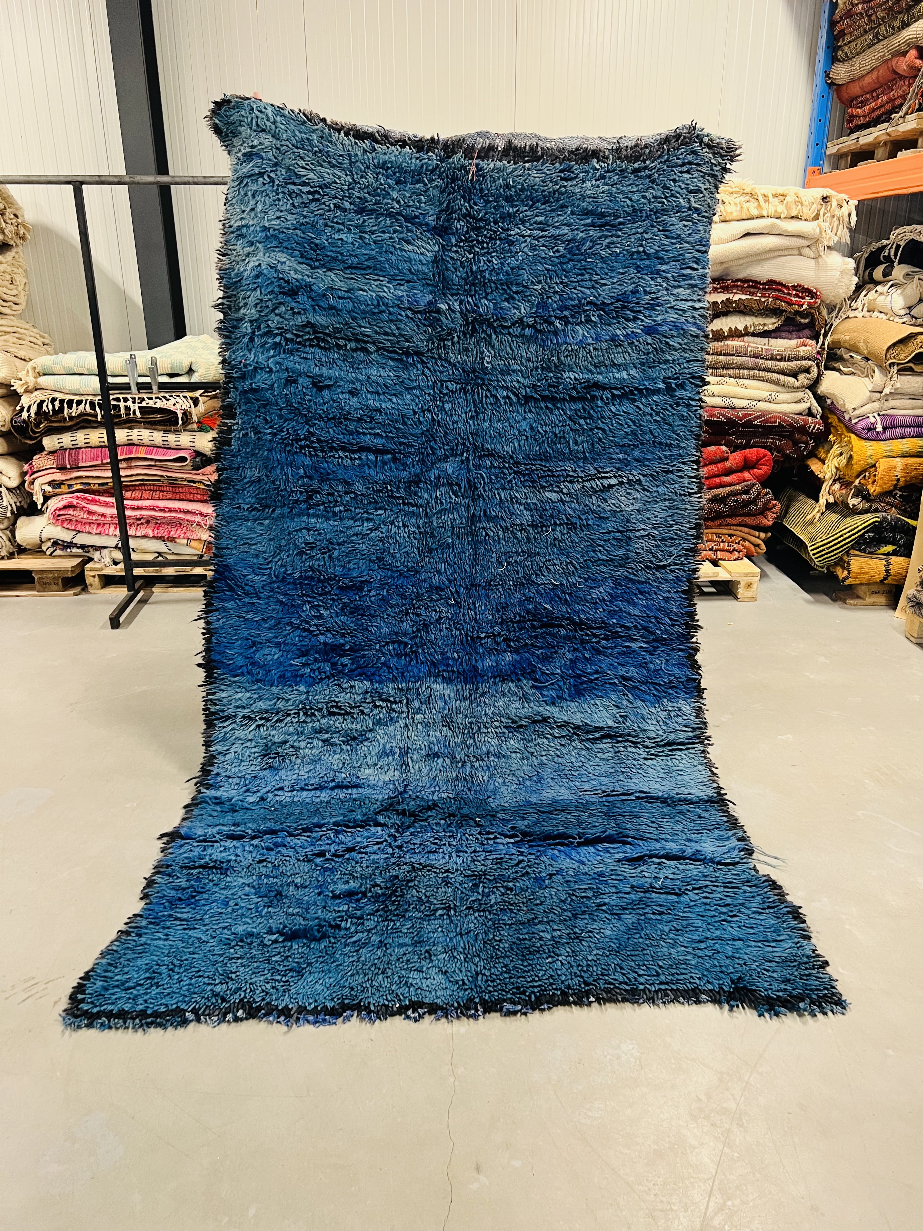 Authentic Beni Mguild Rug 268 x 149 - Moroccan Beni Ouarain rug