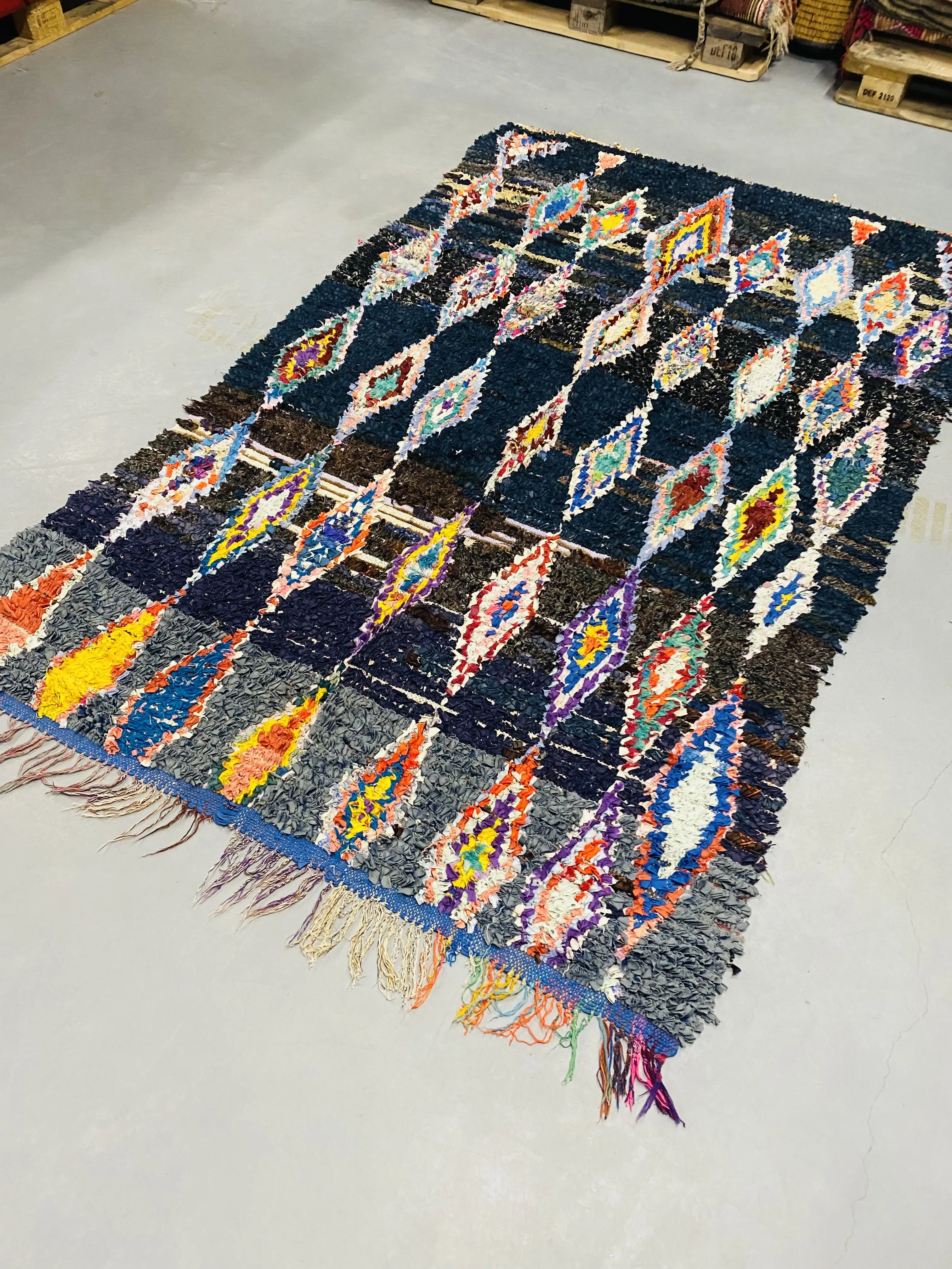 Boucherouite Rag Rug 227 x 140 - Moroccan Beni Ouarain rug