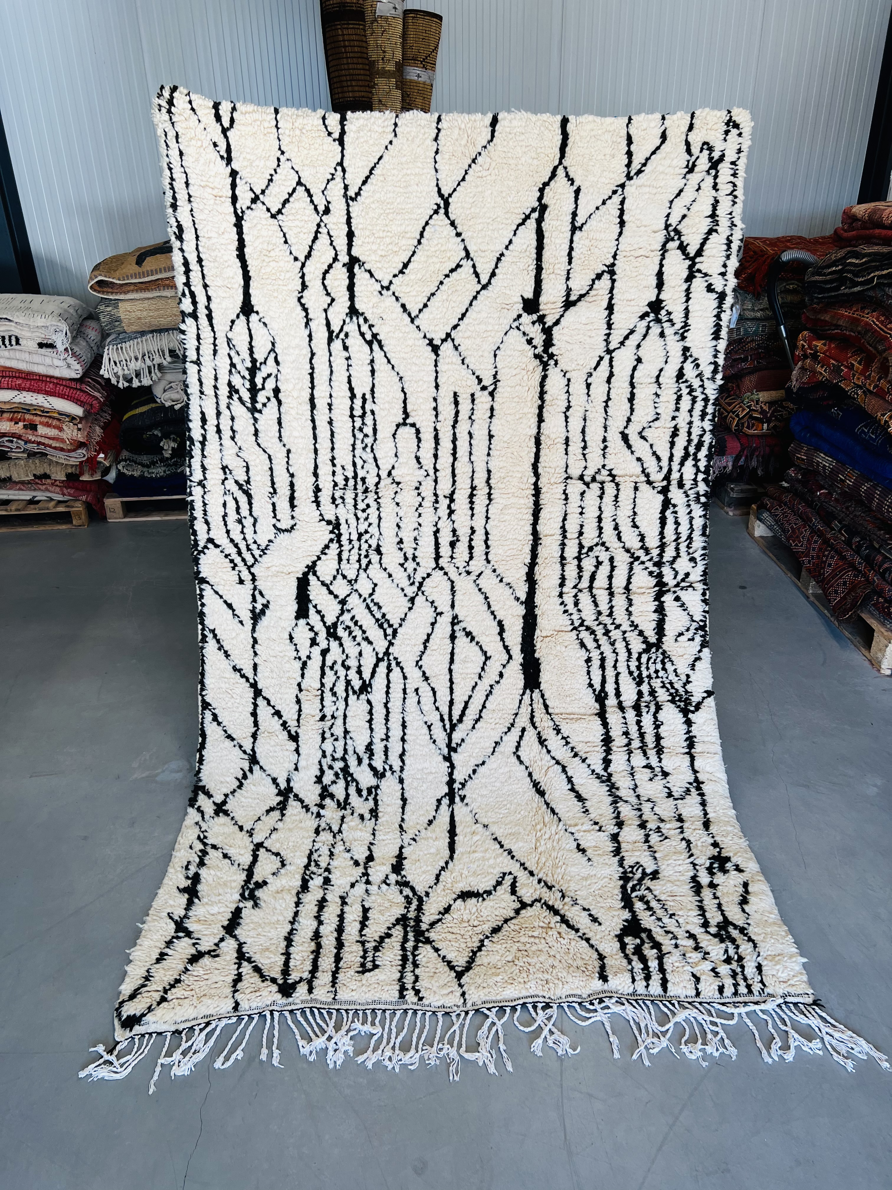 Azilal Rug 249 x 147 - Moroccan Beni Ouarain rug