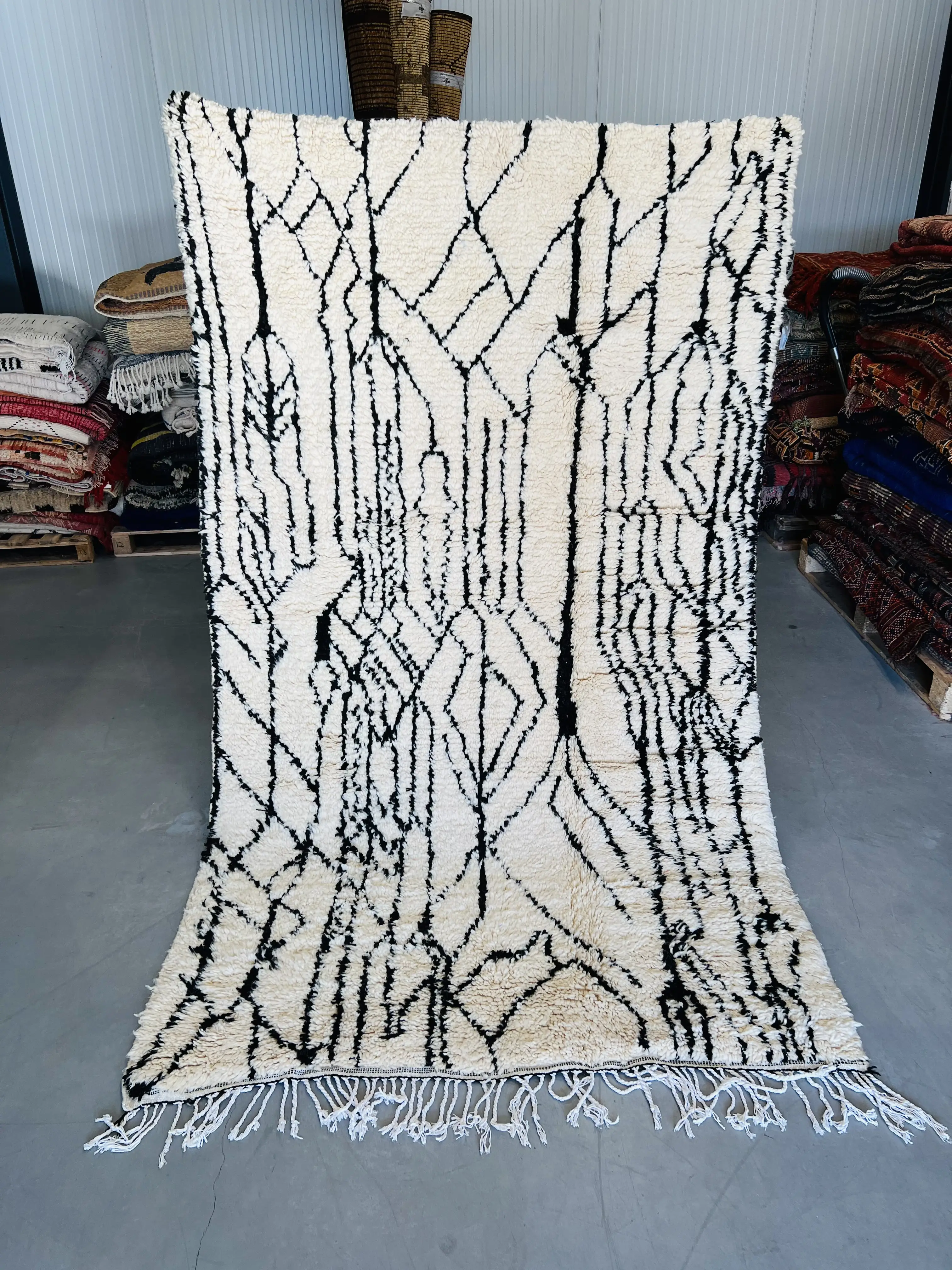 Azilal Rug 249 x 147 - Moroccan Beni Ouarain rug