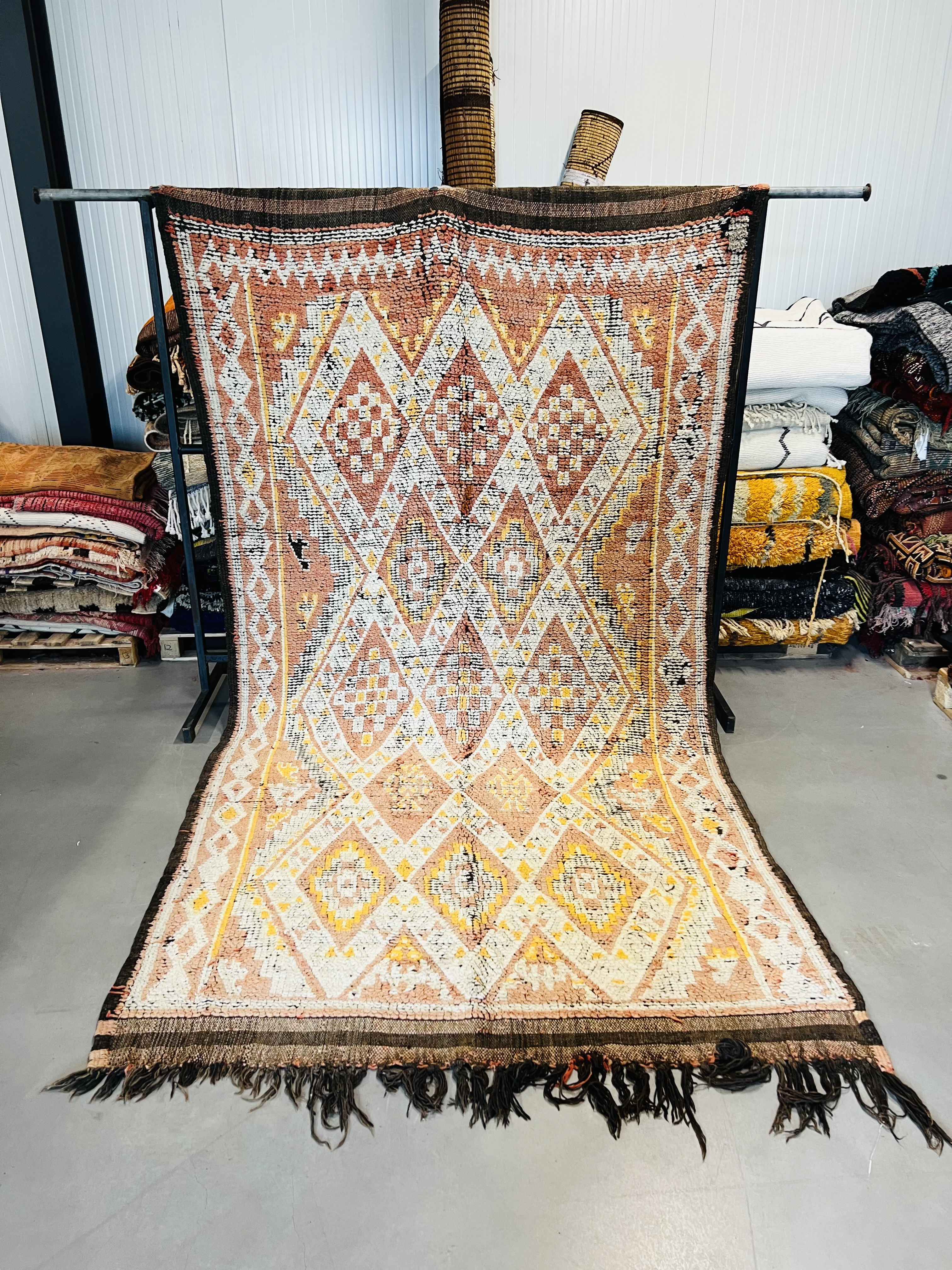 Vintage Azilal Rug 310 x 169 - Moroccan Beni Ouarain rug