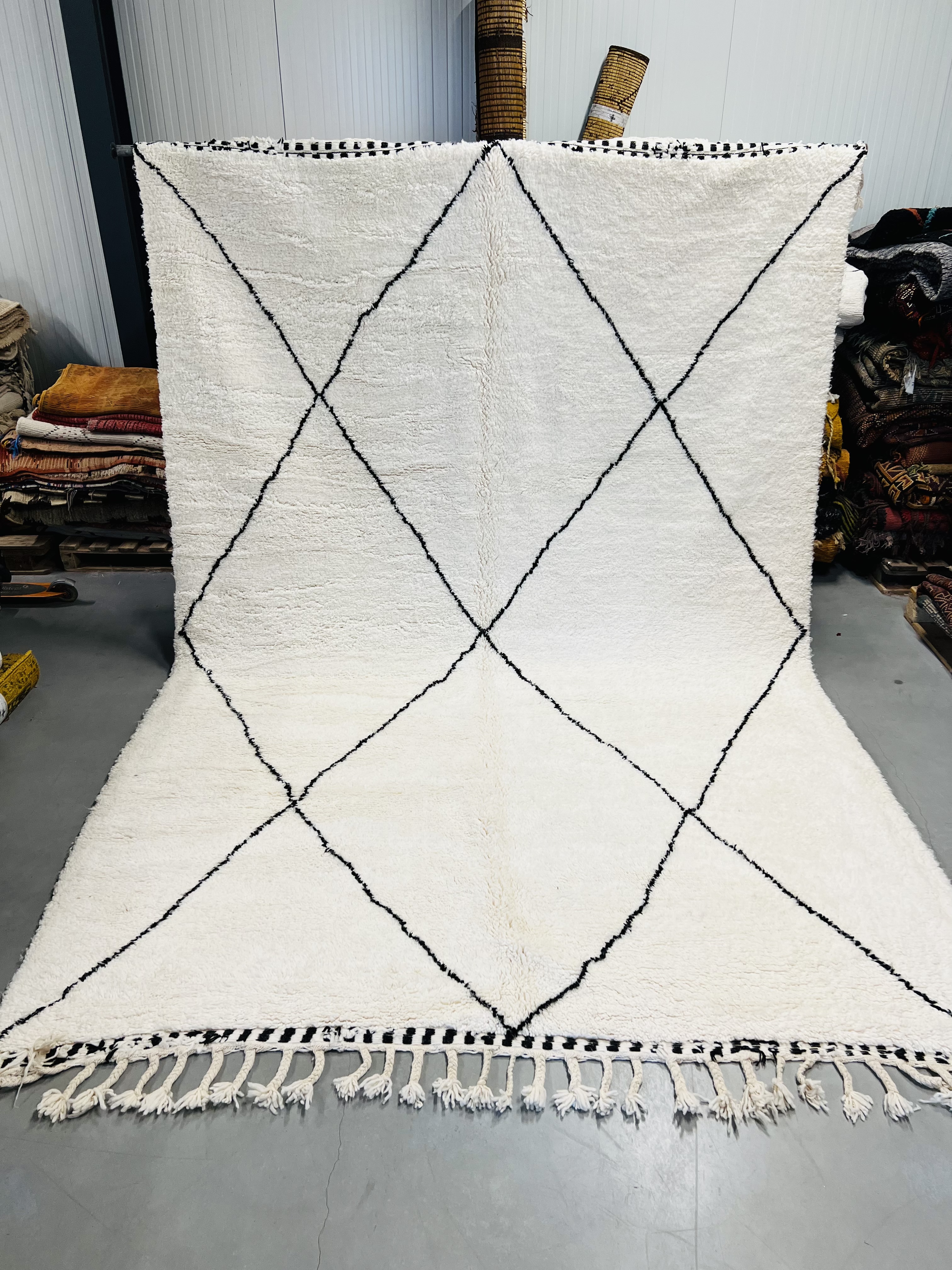 Beni Ouarain Rug 32 Customized Rug - Moroccan Beni Ouarain rug