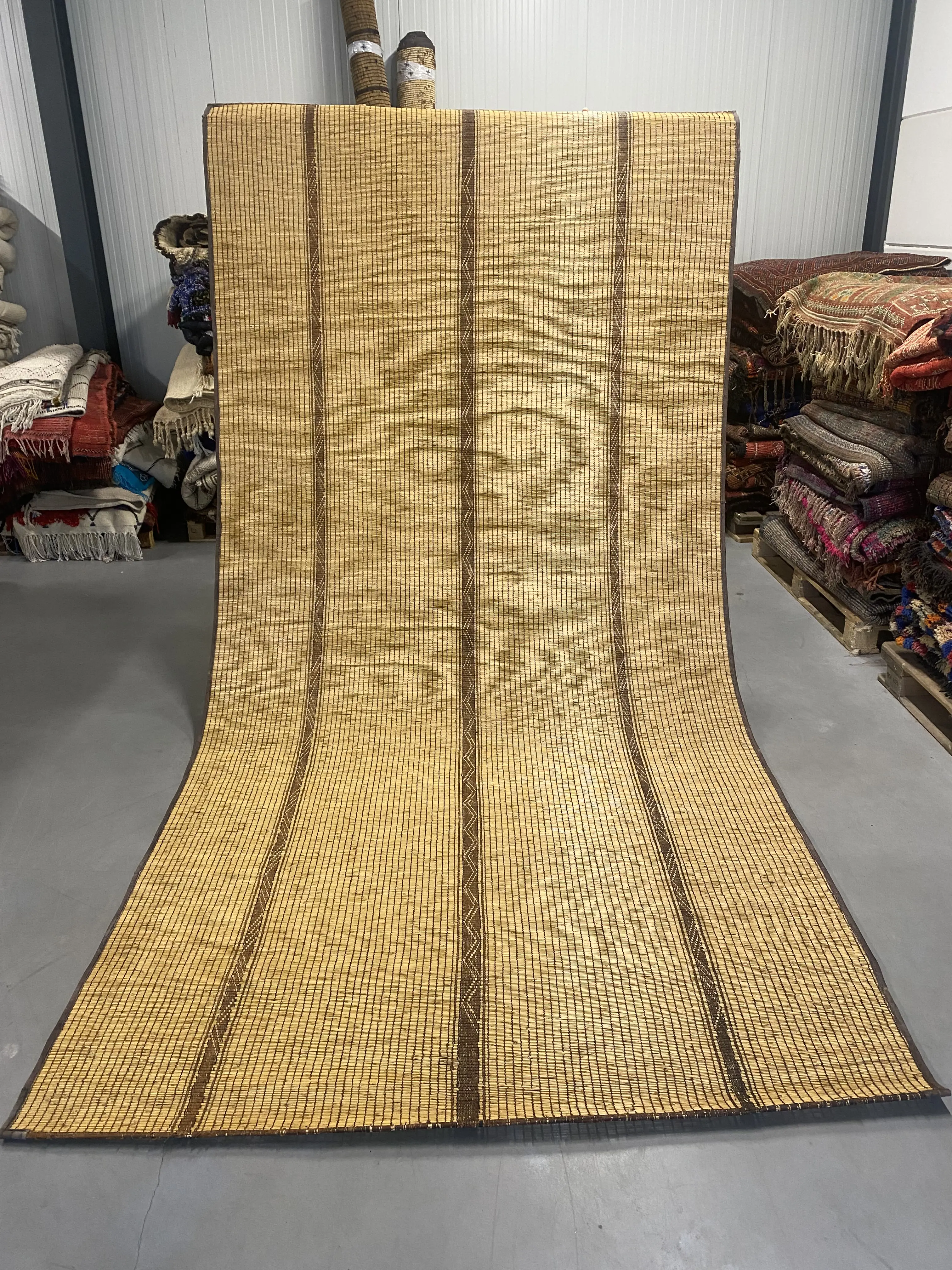 Tuareg Mat 370 x 180 - Moroccan Beni Ouarain rug