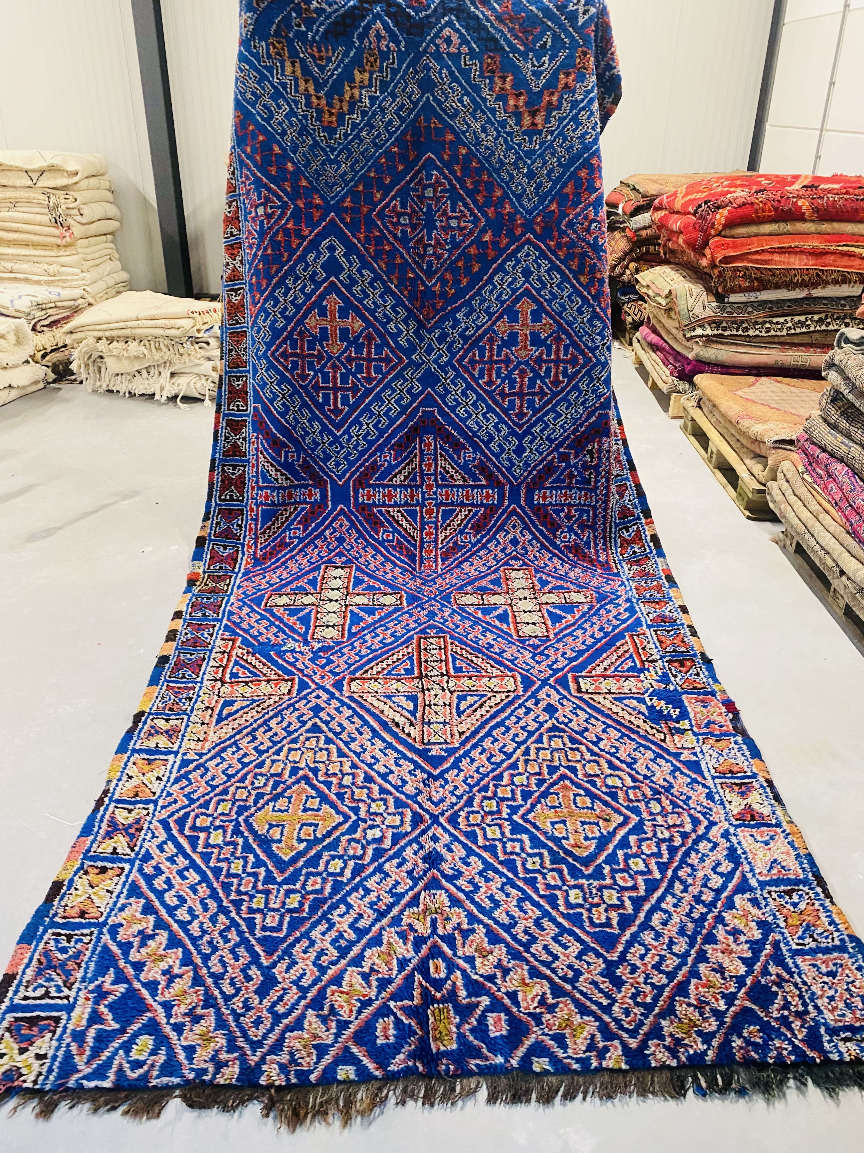 Beni Mguild Rug 400 x 175 - Moroccan Beni Ouarain rug