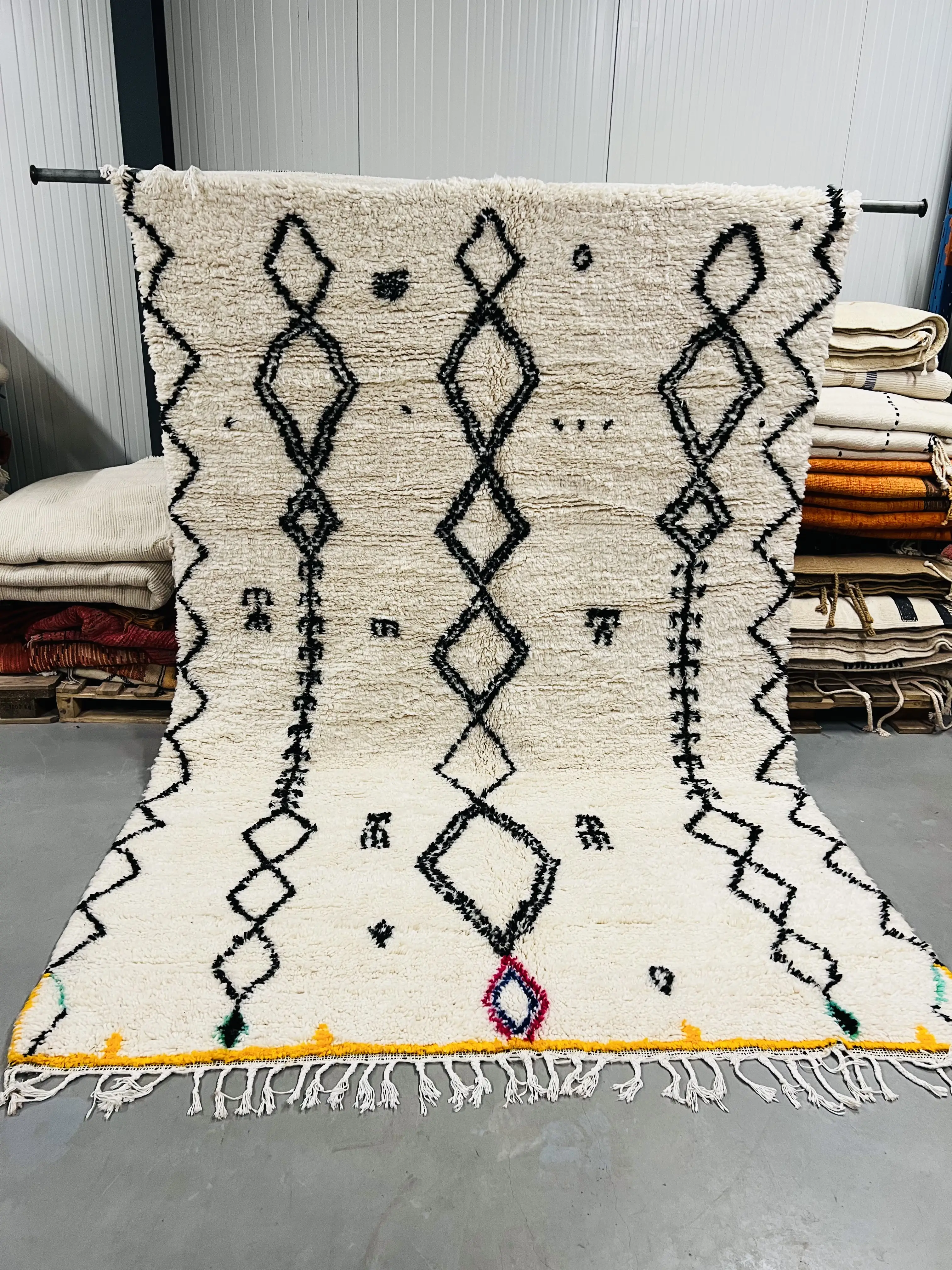 Azilal Rug 300 x 198 - Moroccan Beni Ouarain rug
