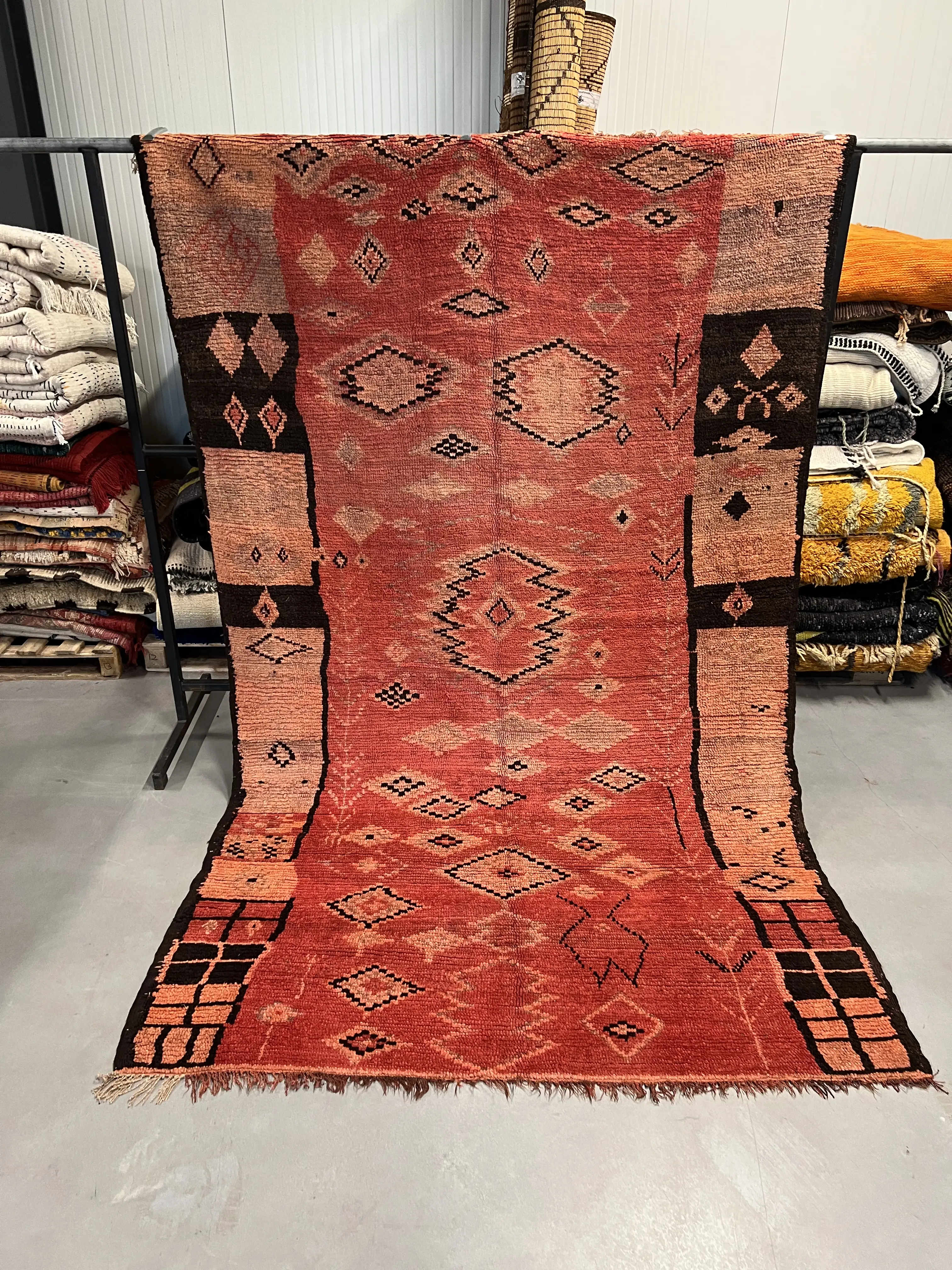 Boujaad Rug 271 X 167 - Moroccan Beni Ouarain rug