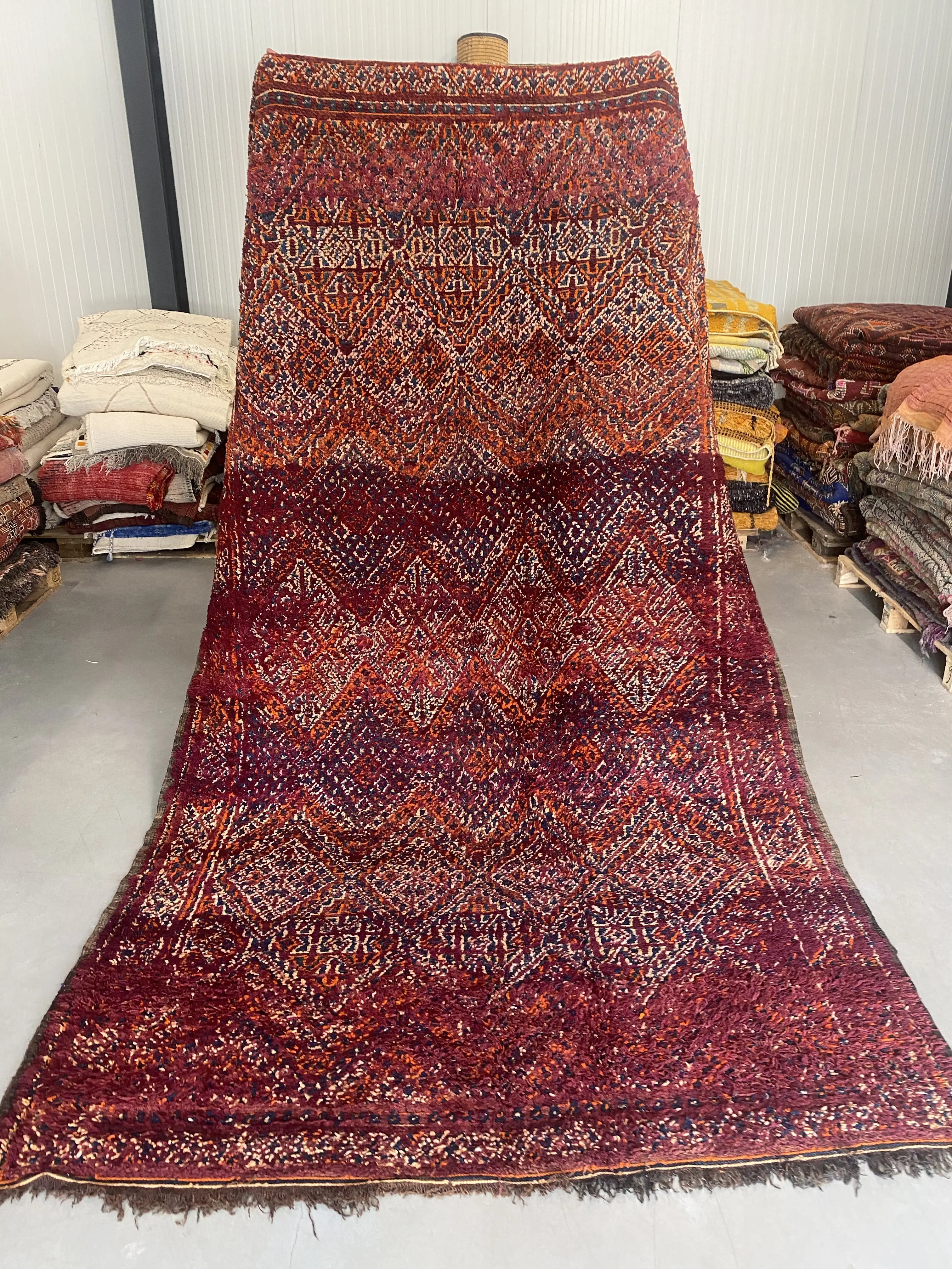 Beni Mguild Rug 328 x 188 - Moroccan Beni Ouarain rug