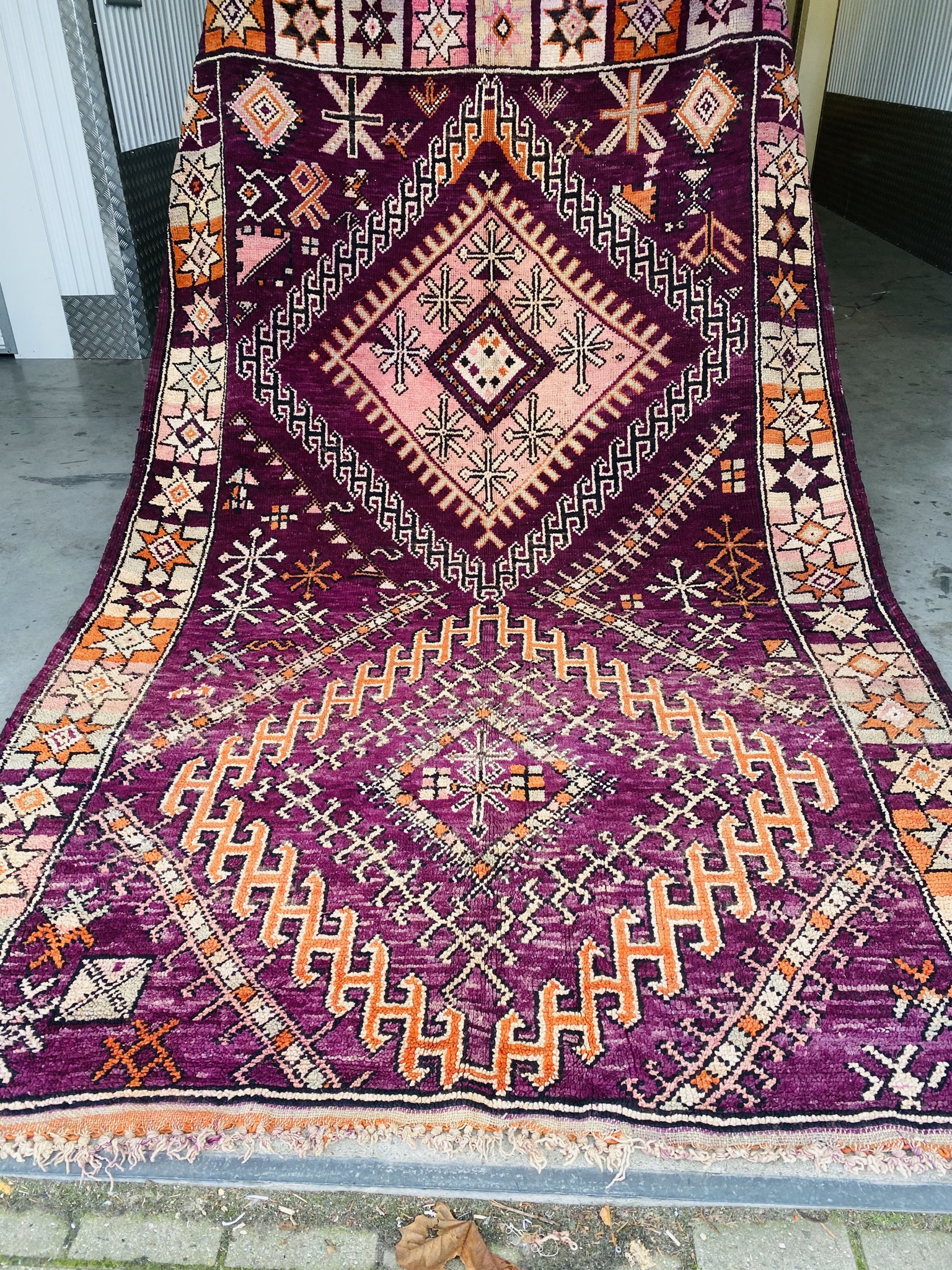 Boujaad Rug 346 x 222 - Moroccan Beni Ouarain rug