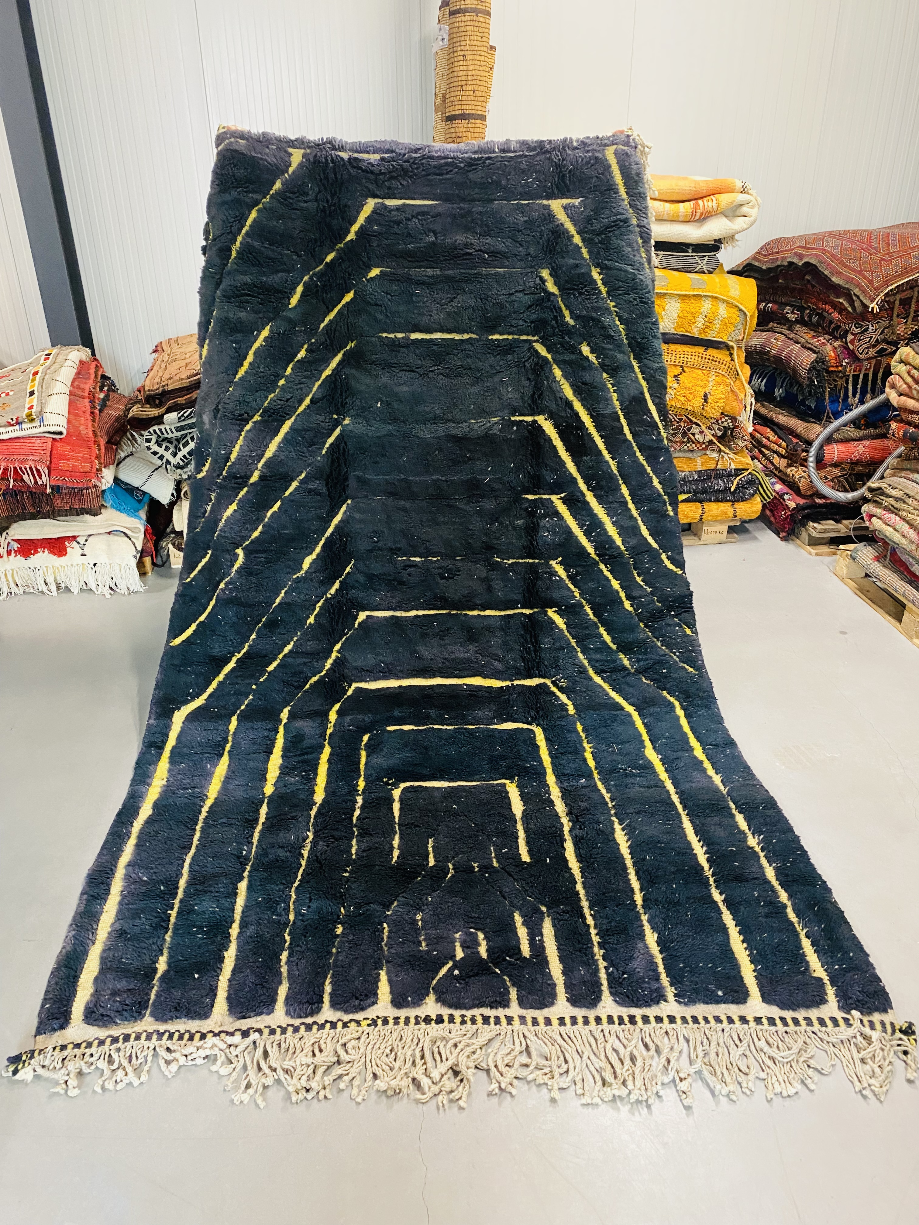 Beni Mrirt Rug 320 x 190 - Moroccan Beni Ouarain rug