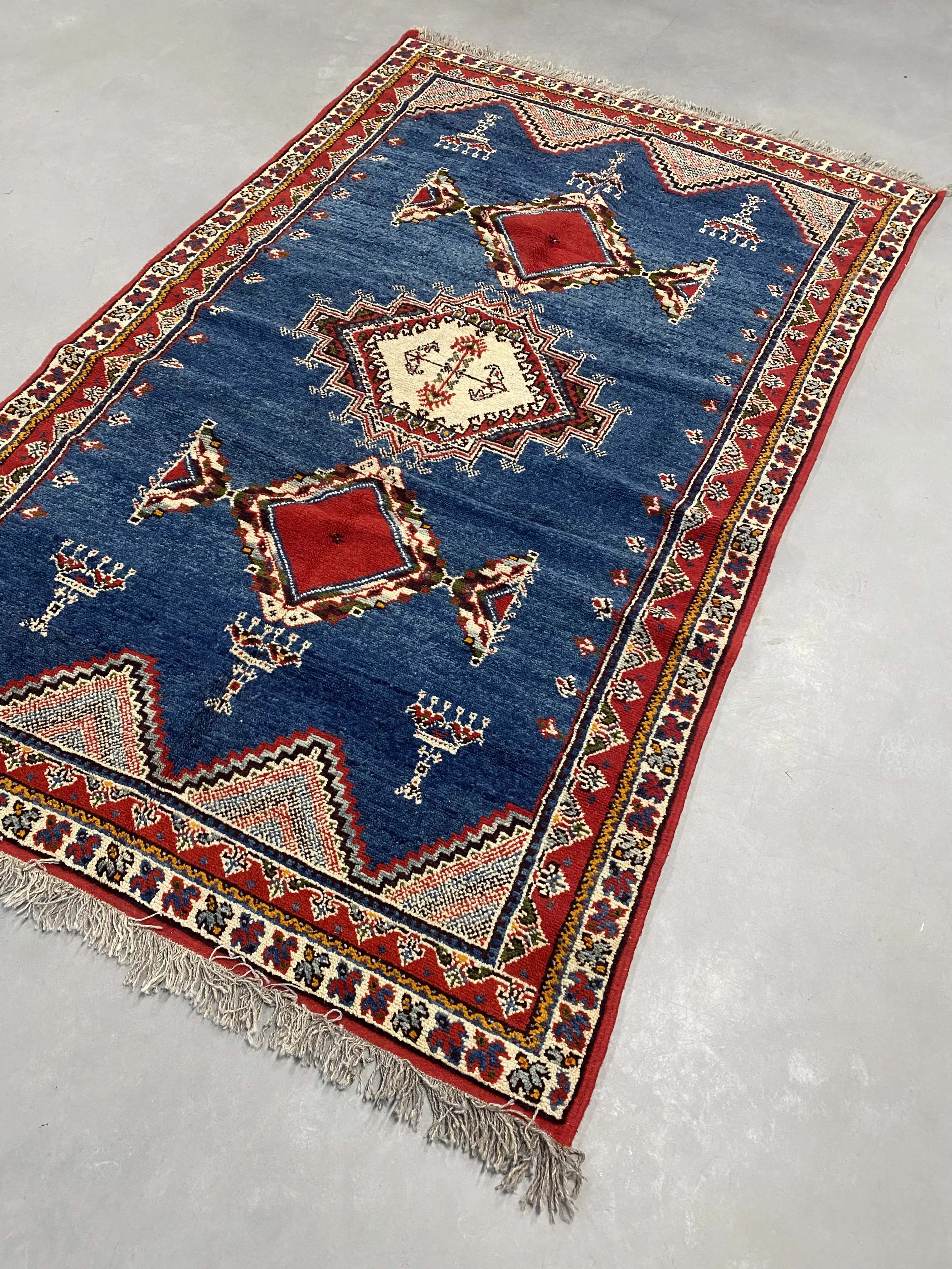 Taznakht Rug 248 x 152 - Moroccan Beni Ouarain rug