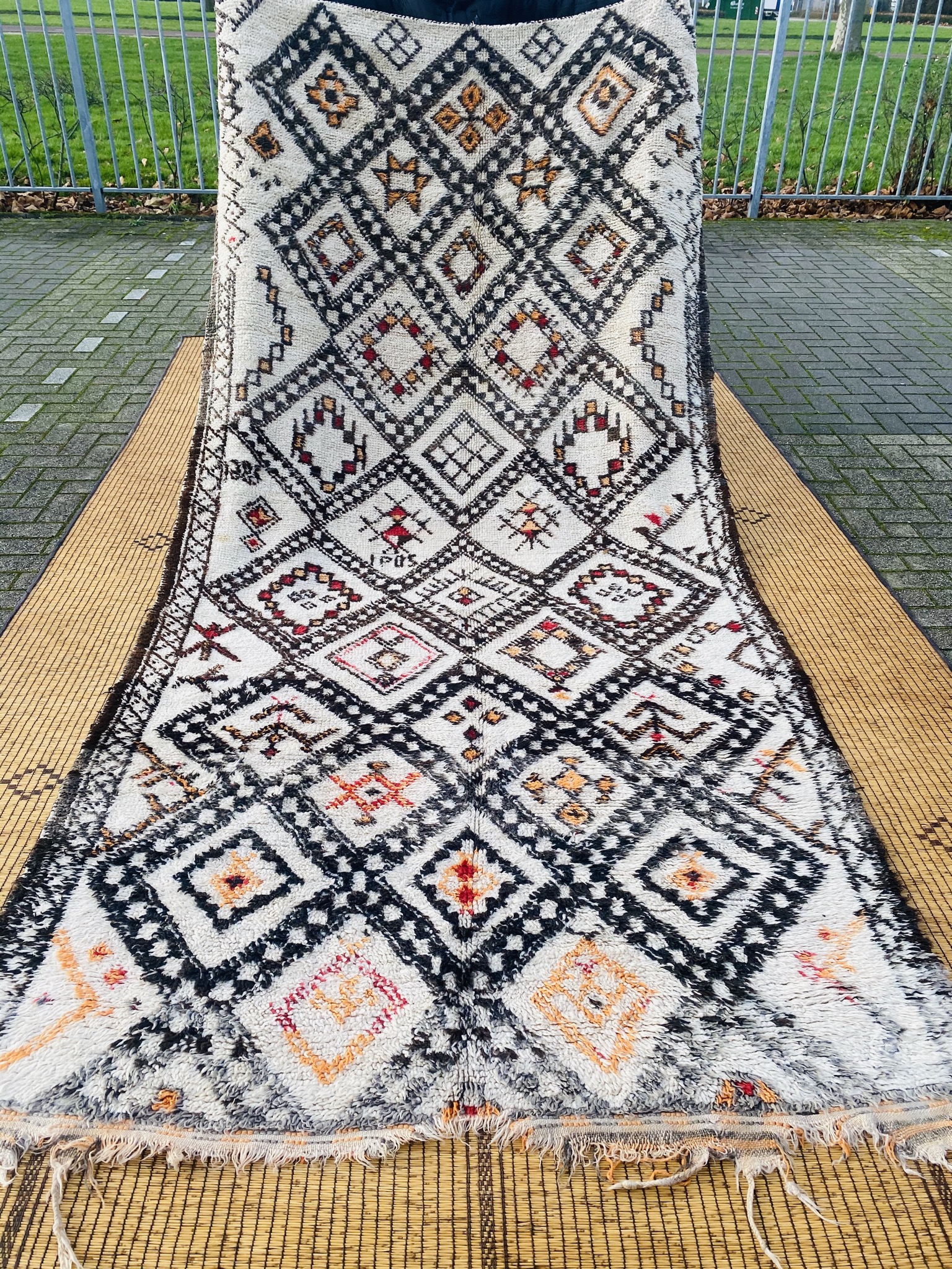 Vintage Beni Ouarain 1982 - Moroccan Beni Ouarain rug