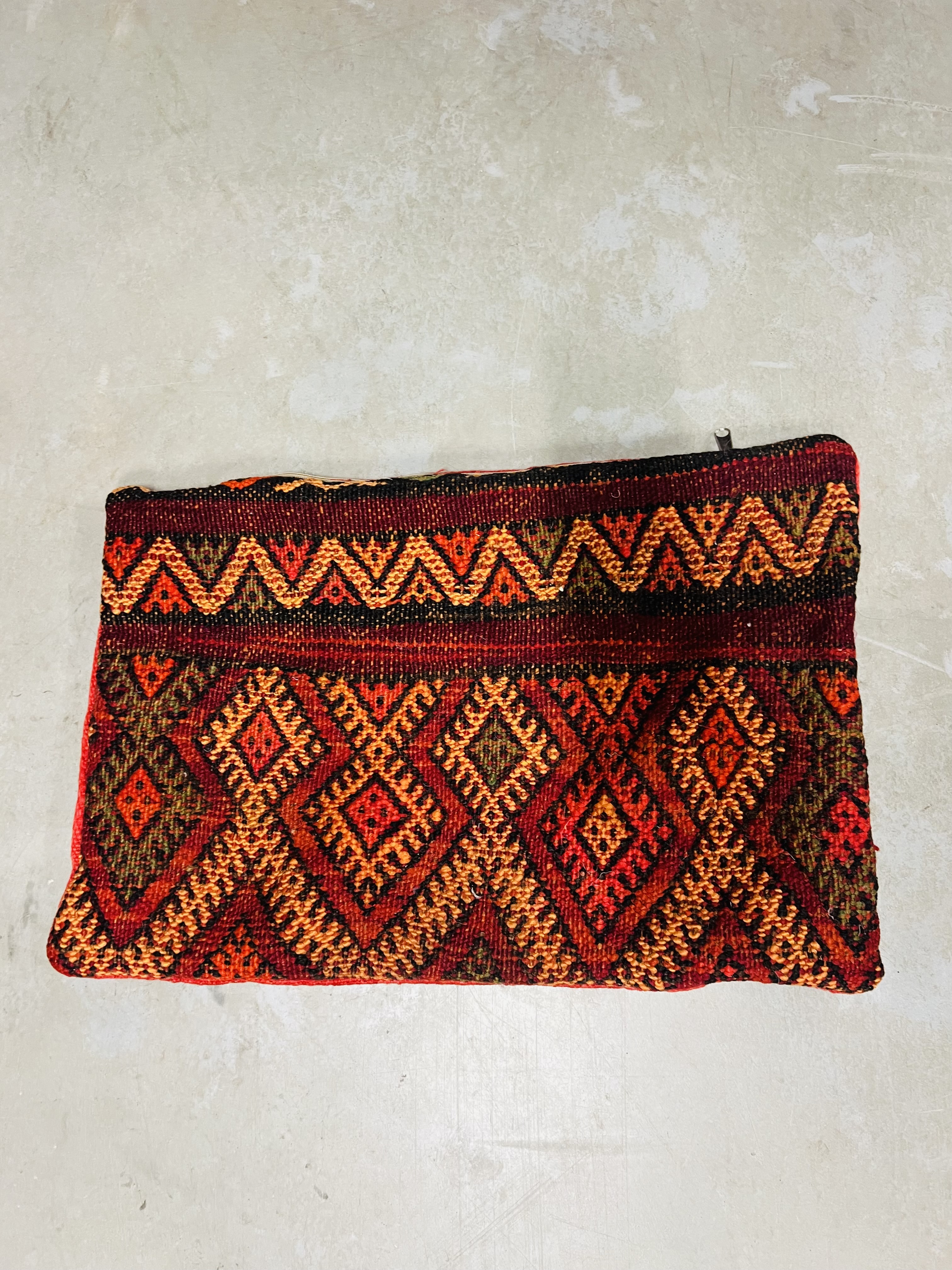 Berber Kilim Pillow 115 - Moroccan Beni Ouarain rug