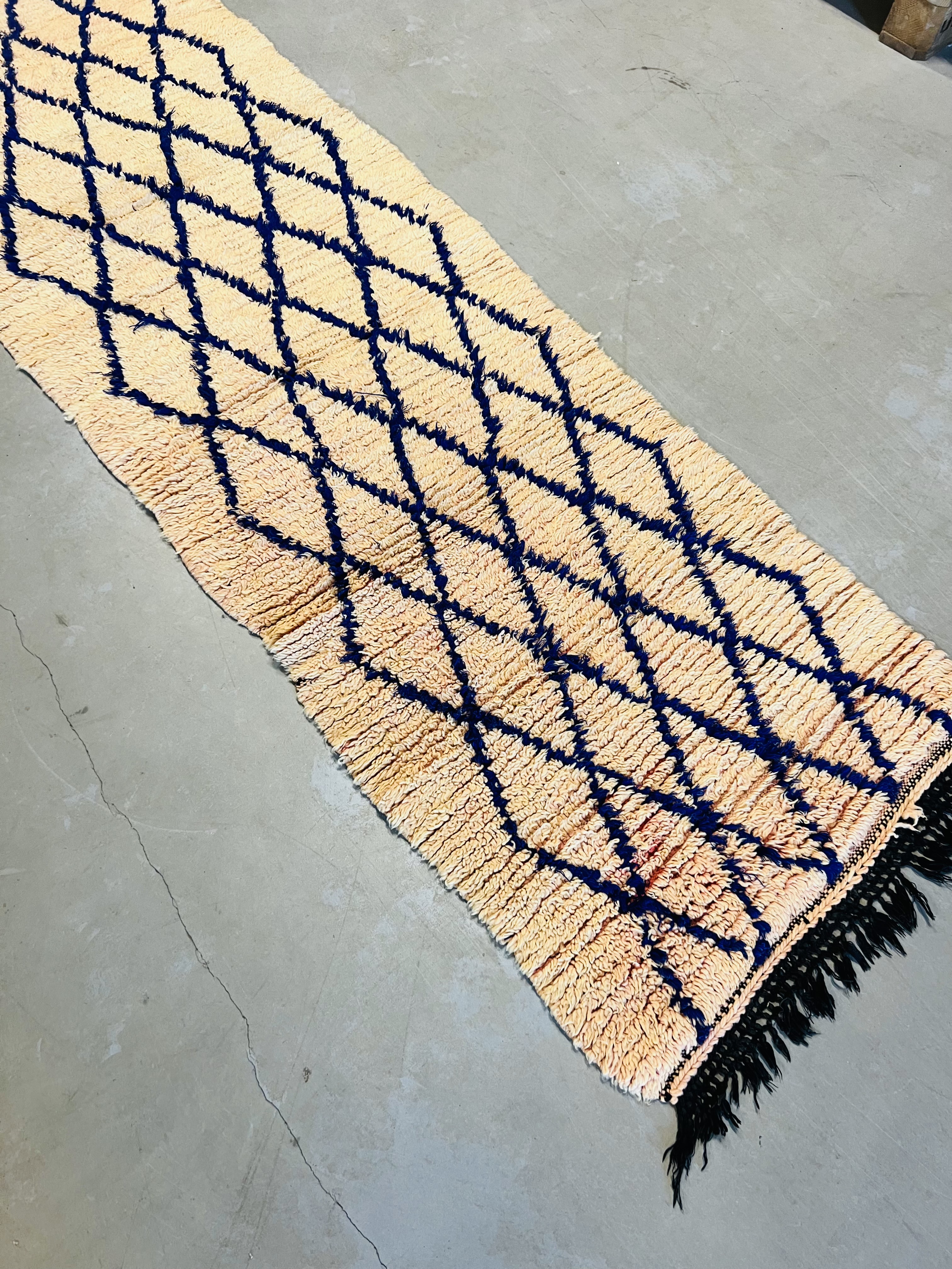 Authentic Beni Ouarain Rug 203 x 156 - Moroccan Beni Ouarain rug